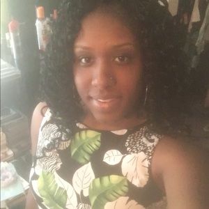 Meet your Posher, Ebony